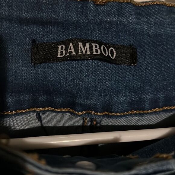 Bamboo jeans 👖 distressed blue color. Size 11 - Picture 5 of 12